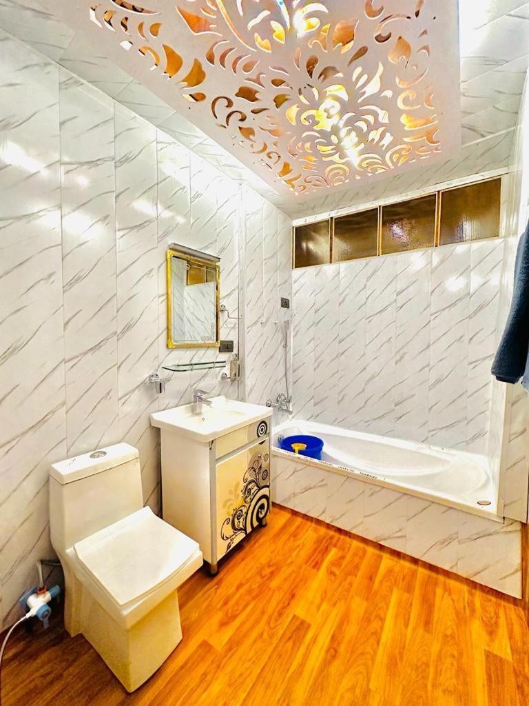 ホテル New Zealand Group Of Houseboats Srīnagar エクステリア 写真